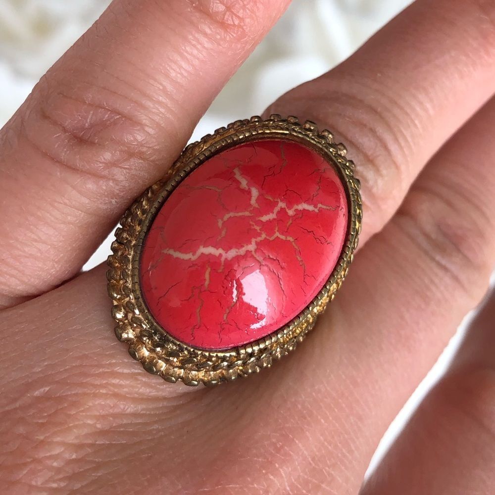 Red oval stone ring - Picture 6 of 7